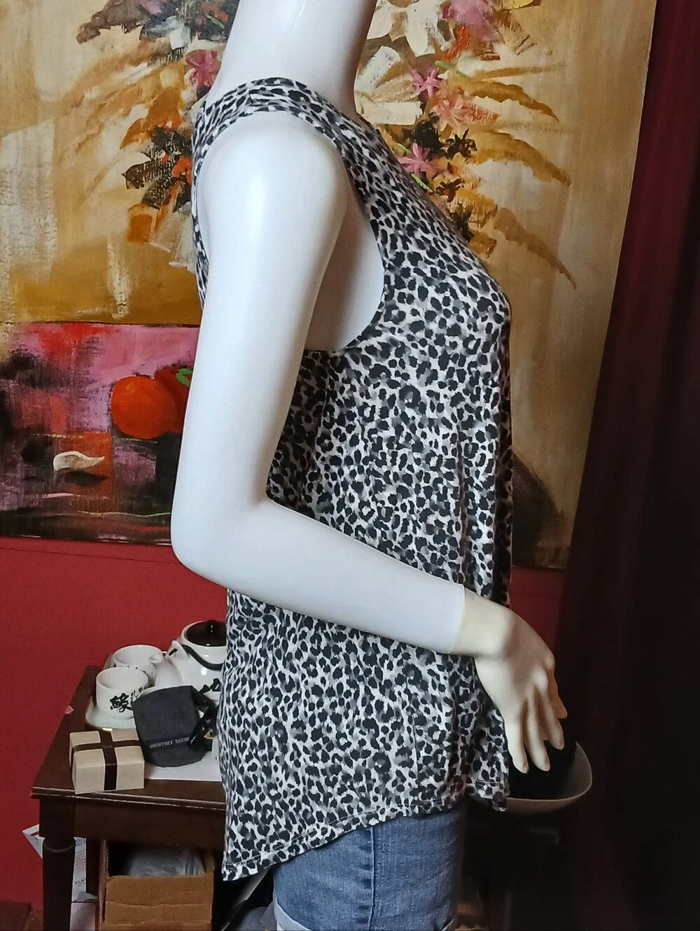 Sleeveless Leopard Print Swing Tank Top - Black & White